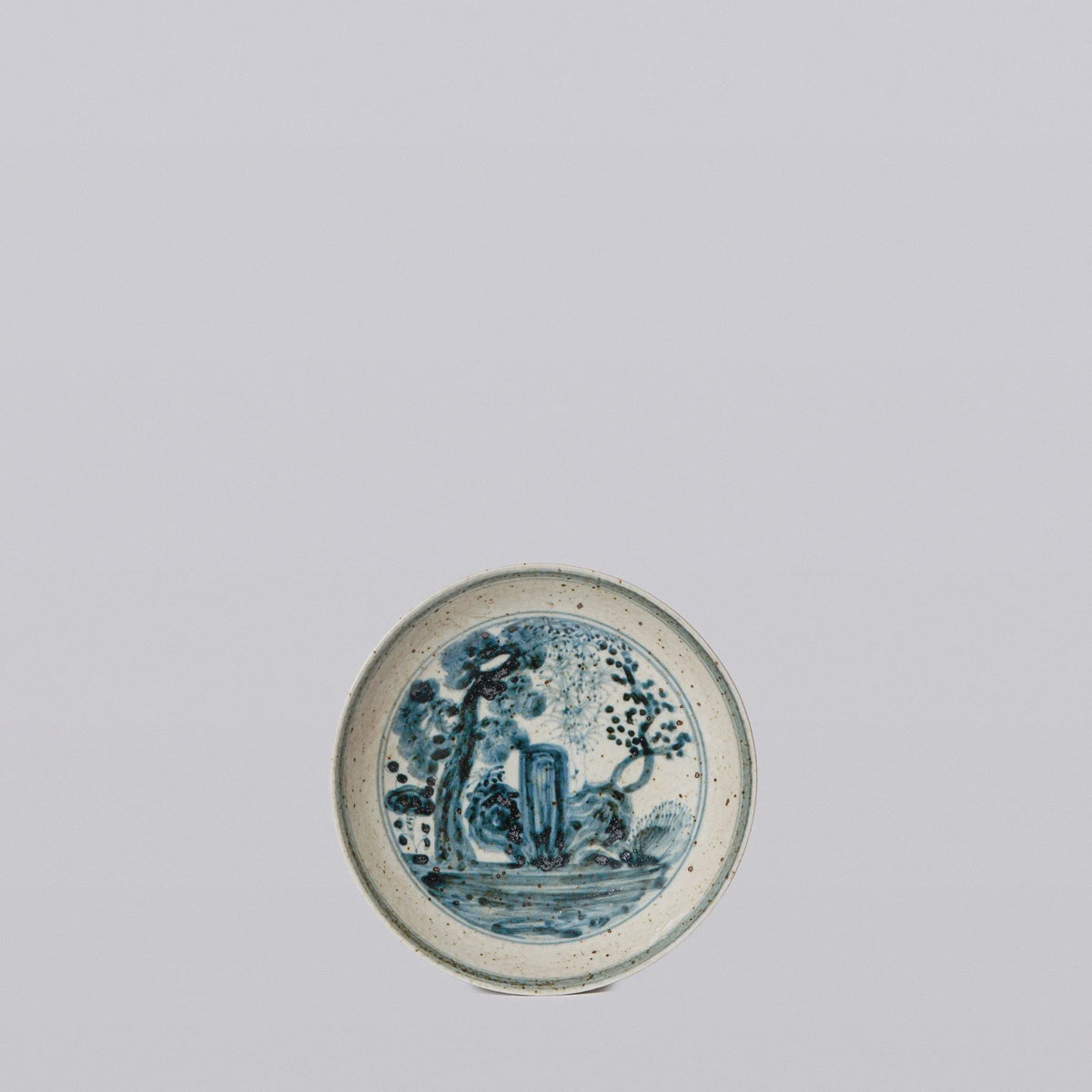 SMALL BLUE AND WHITE THREE FRIENDS PORCELAIN DISH
