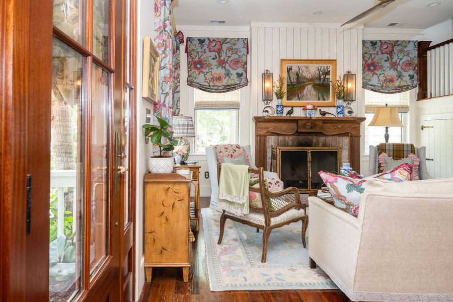 This Palmetto Bluff living room proves that bold choices make for stunning spaces